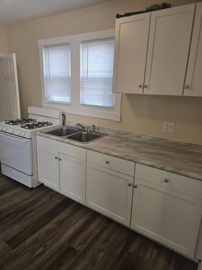 Photo - Charming 2-Bedroom Property in Prime Location (Section 8 Vouchers Accepted)