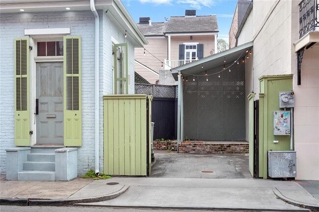 Photo - 1300 Chartres St