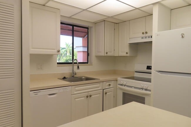 Photo - 6900 SW 39th St Unidad 311K