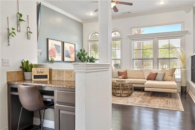 Photo - 619 N Rupple Rd