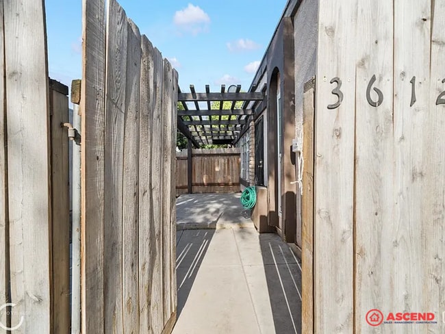 Photo - Beautiful 2 Bedroom Apartment!