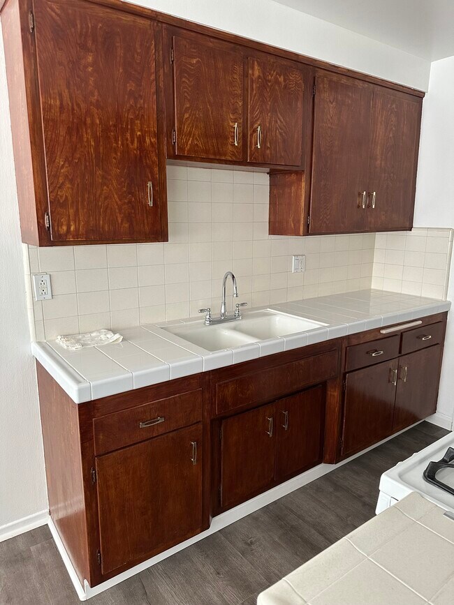 4201 McLaughlin Ave Unit 7