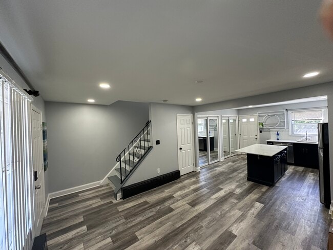 Open Floor Plan - 25 Chatham St Townhome