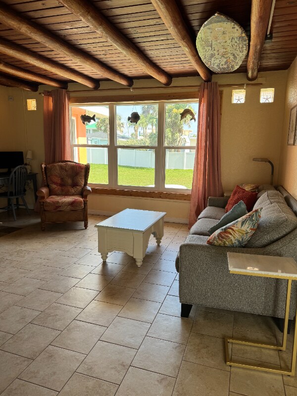 Photo - 385 Woodland Ave