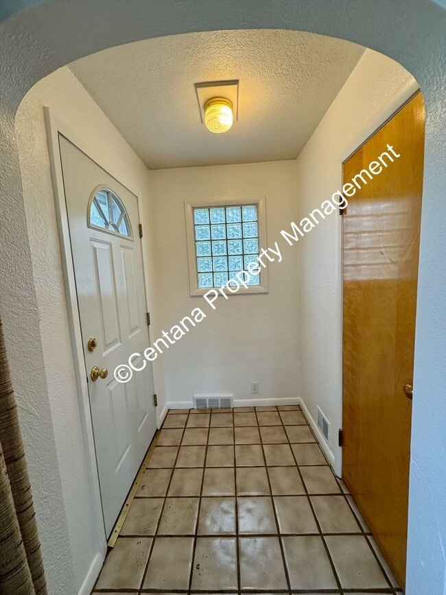 Photo - Cute 3 Bedroom Home for Rent!