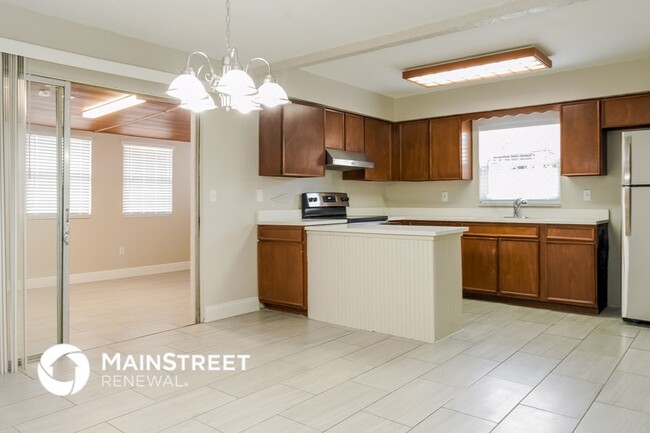 Photo - 7130 Chaucer Ln