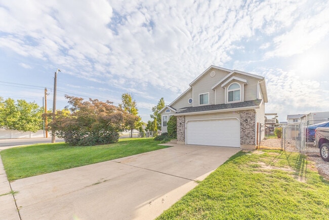 Photo - 5508 S 4225 W