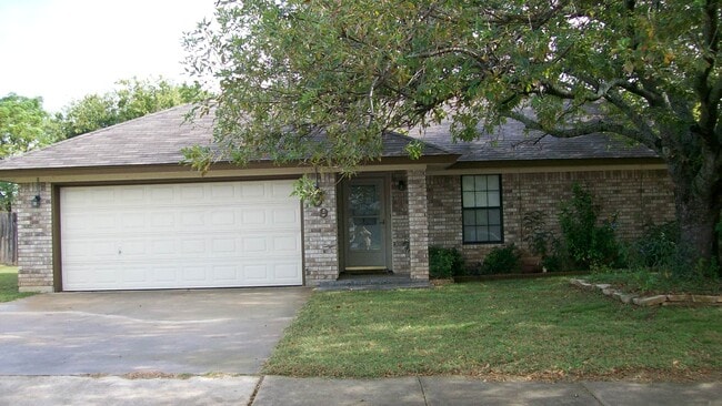 Building Photo - 109 E Blancas Dr