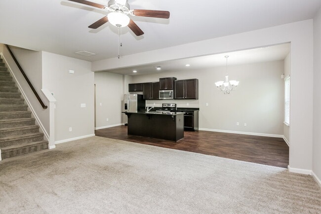 Photo - 233 Fern Walk