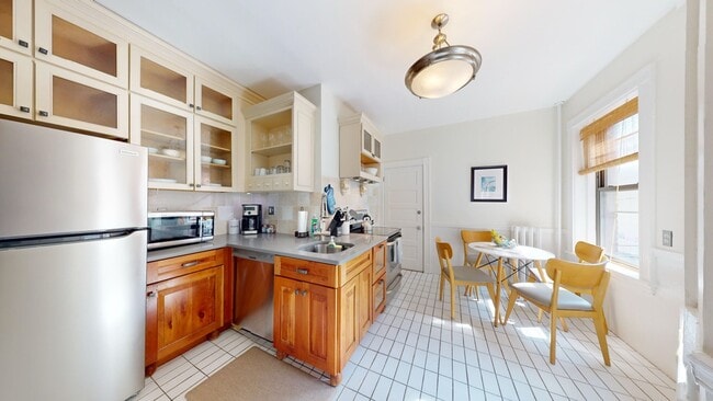 Building Photo - 40 Orkney Rd Unit 3 Rental