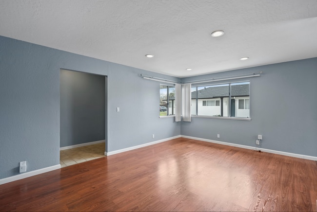 Photo - 3439 Payne Ave