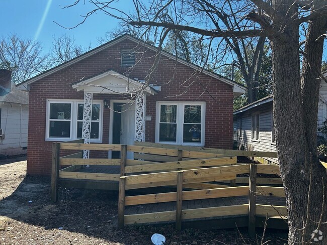 Building Photo - 608 Cottage St Rental