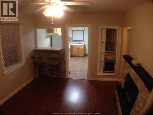 Photo - 1819 Byng Rd