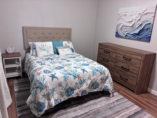 Building Photo - 1026 N Jefferson St Unit 1026  B