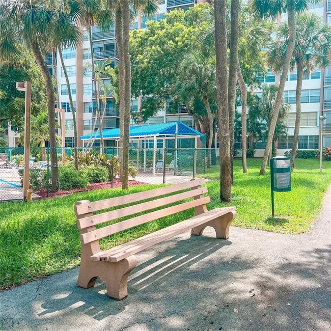 Photo - 1000 St Charles Pl Unit 721