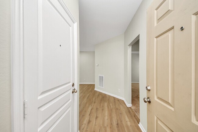 Photo - 11015 Harston Dr