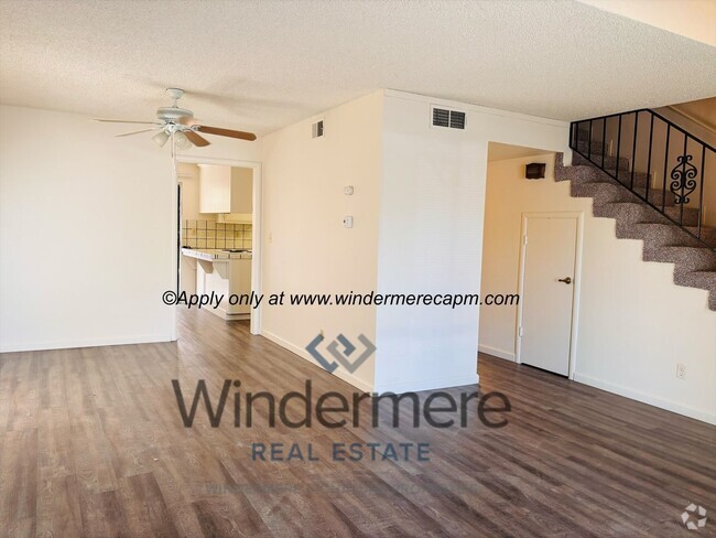 Building Photo - 6217ri Unit A Rental