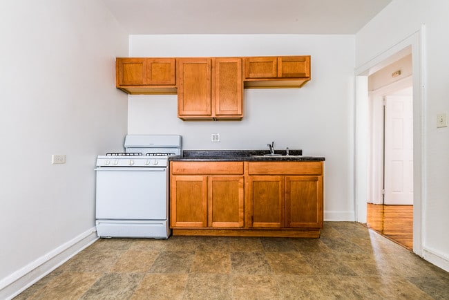 Photo - 7825 S Emerald Ave