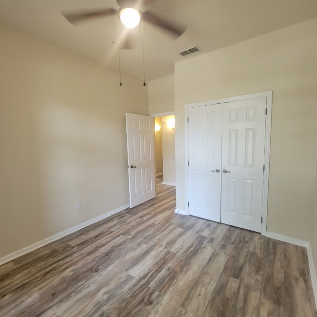 Photo - 3351 Whitestone Cir Unit 105