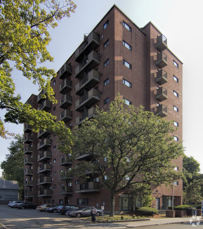 Walnut St Apartments - Walnut St Apartments