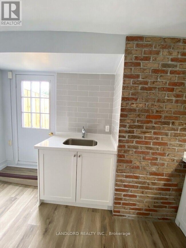 45 Clinton St Unit 2