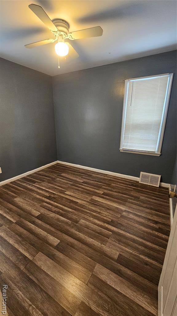 Photo - 3315 Williams St