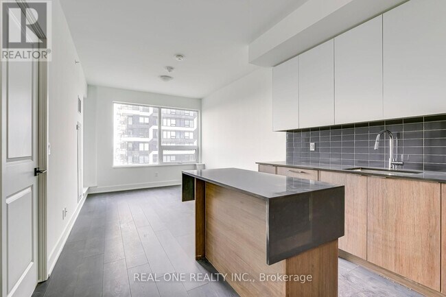 Photo - 2489 Taunton Rd Unit 911