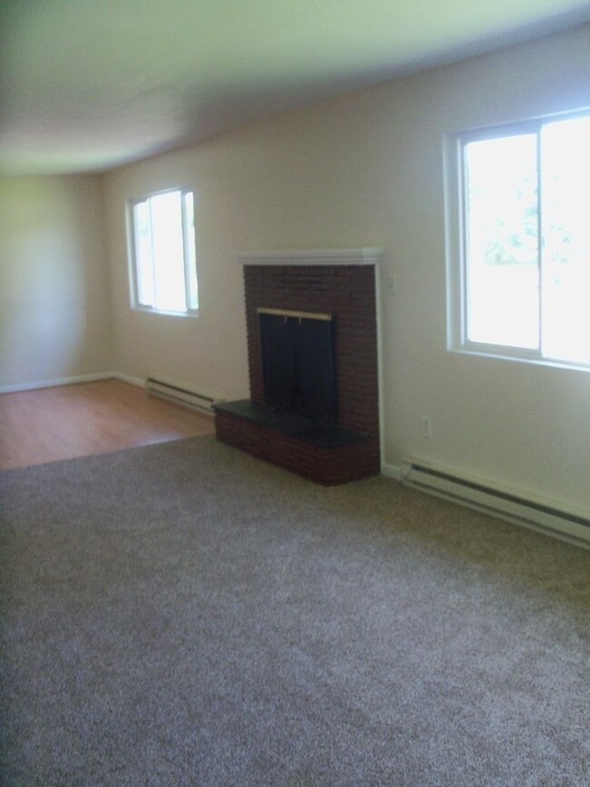 Photo - 3 Bedroom 1.5 Bathroom Apartment With Garage
