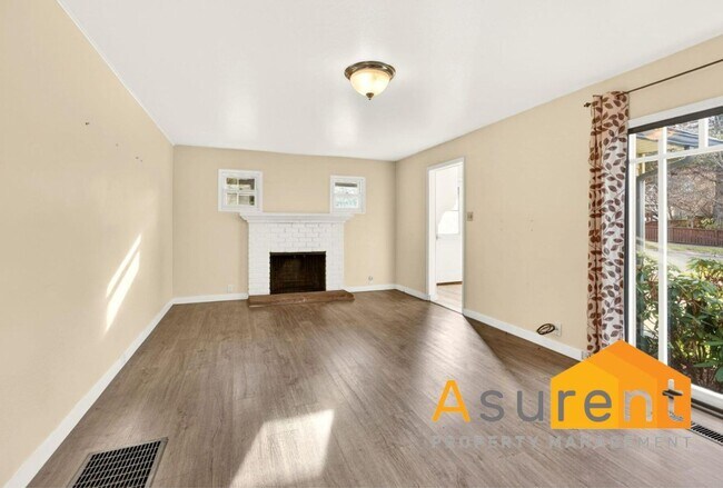 Photo - 270 Morton