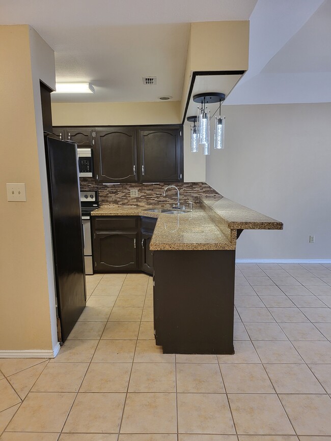 Photo - 2401 S Jackson Rd