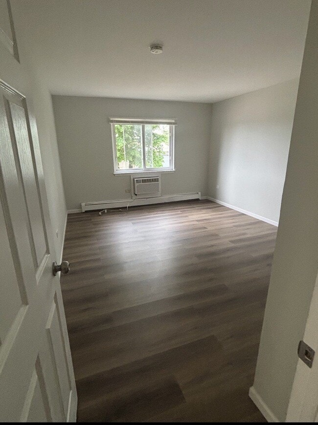 Photo - 555 Deepwoods Dr Unit 2E