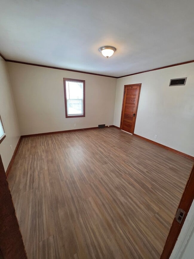 Photo - AEC-209 Unit #2