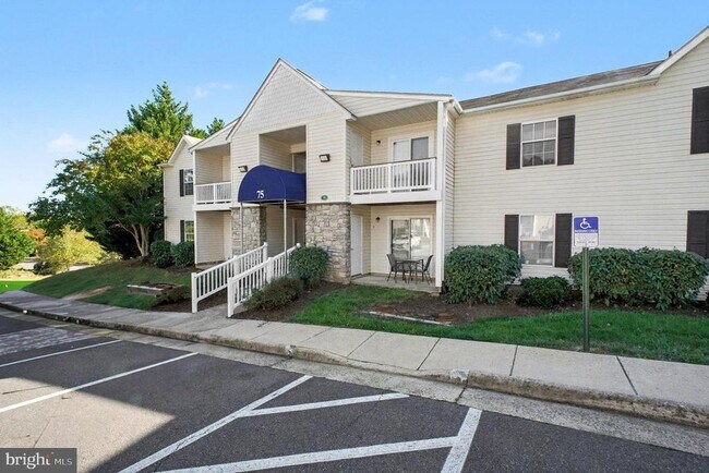 Photo - 75 Red Maple Ct