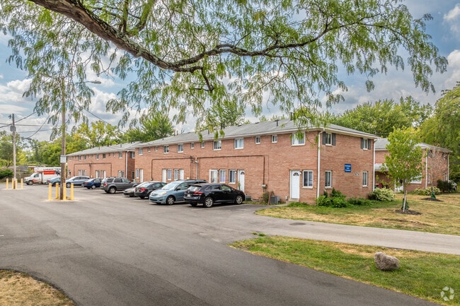 Worthington Court Townhomes
