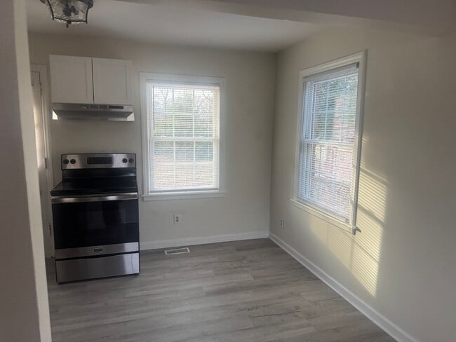 Photo - Charming 2br 1ba Home! Available Now!