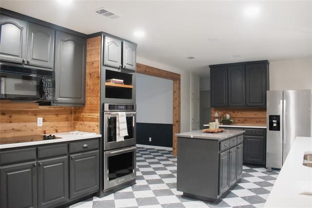 Building Photo - 2808 Peachtree Ln