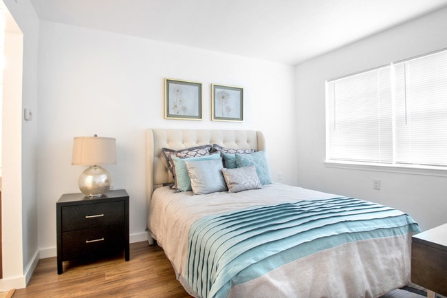 Habitación - Forest Dale Apartments Utilities Included!