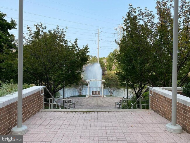 11800 Sunset Hills Rd Unit 313