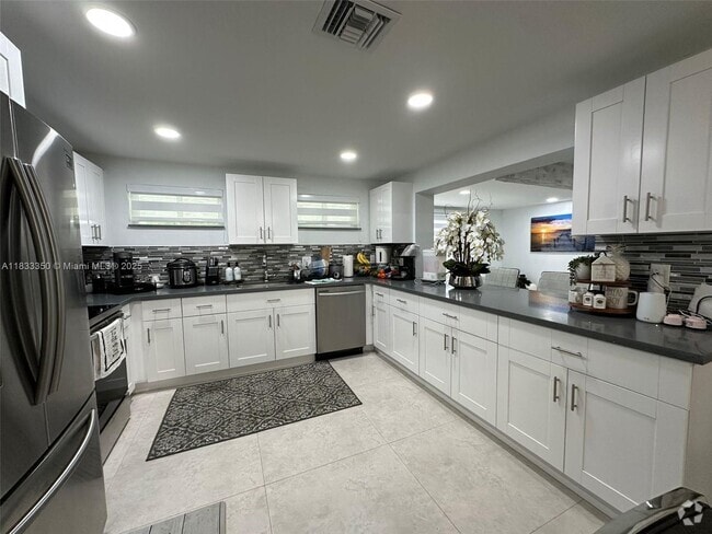 Building Photo - 11351 SW 40th Terrace Rental
