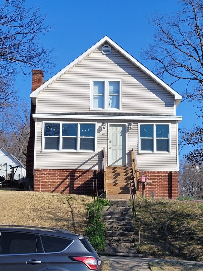 Photo - 411 House Unity St
