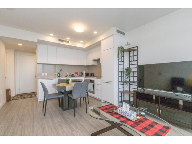 Photo - 13675-1107A 107A Ave Unit 3112