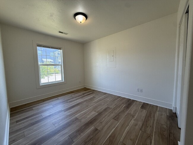 Photo - 2220 McKinney Ln