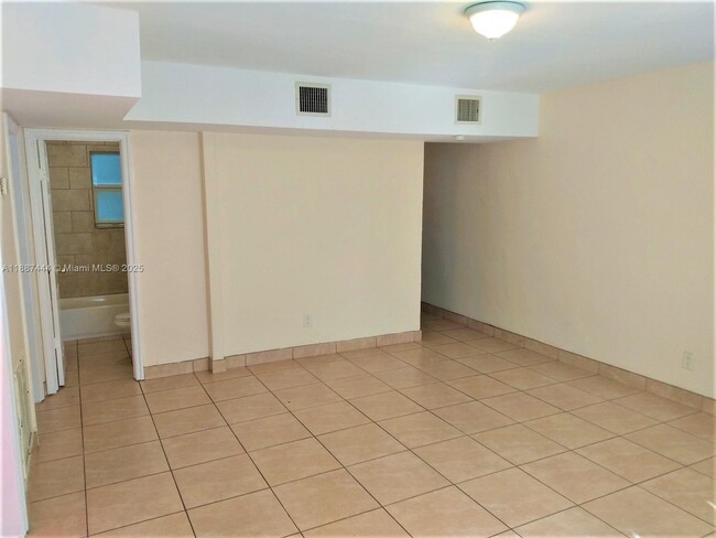 Photo - 1101 8th St Unit 1103