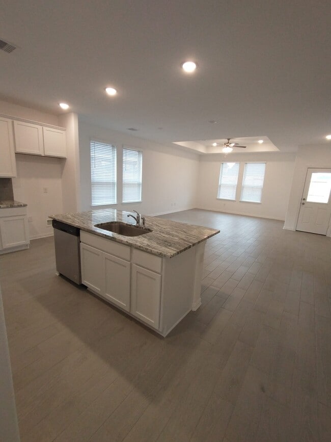 Photo - 8034 Royal Palm Dr