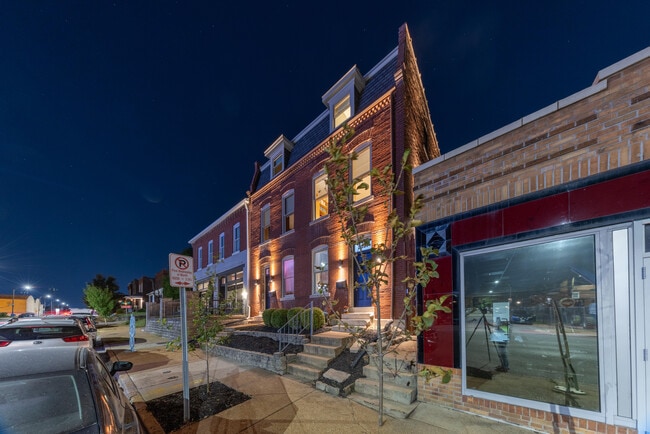 3231 Morganford Rd Unit 3233A