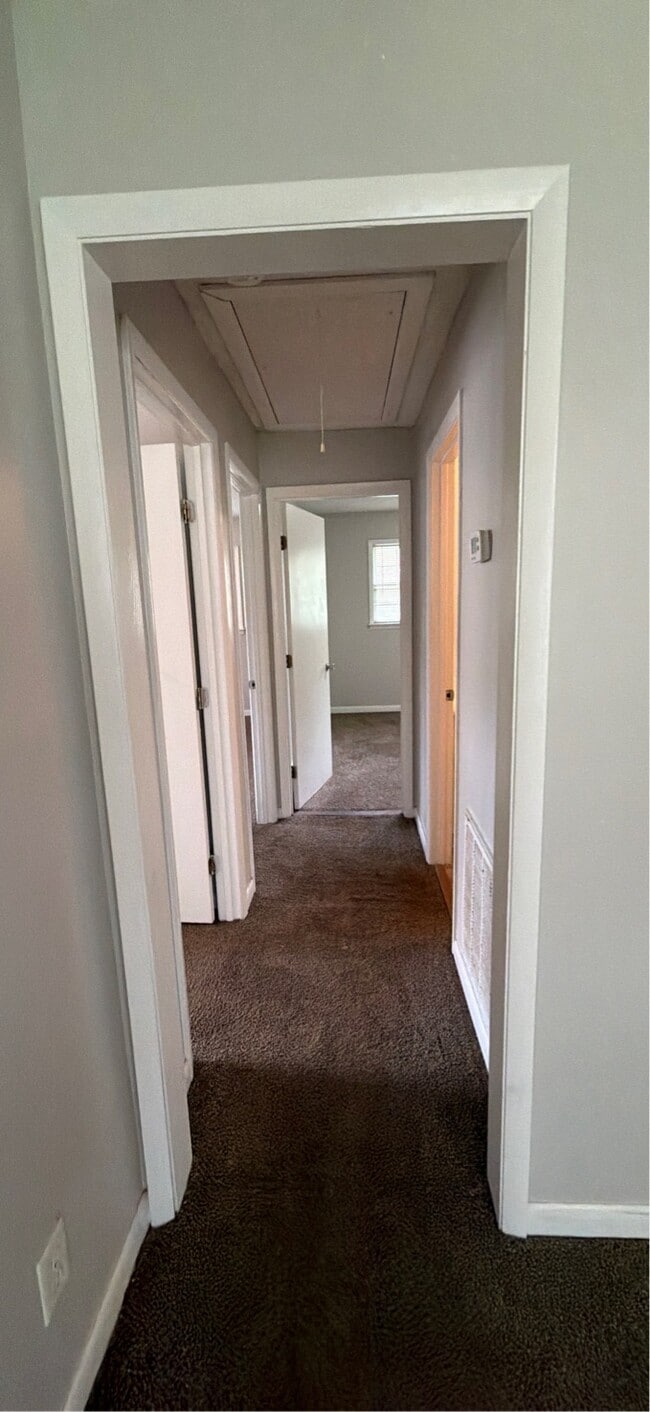 Photo - 2721 Clayton Dr NW