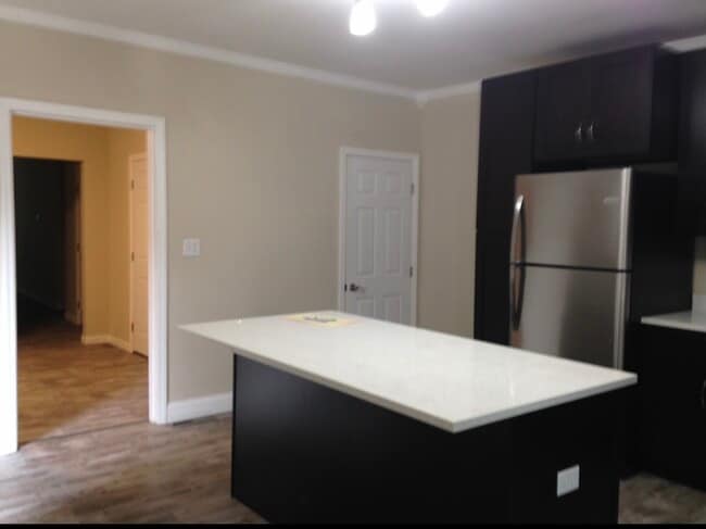 Photo - 2519 Jane St