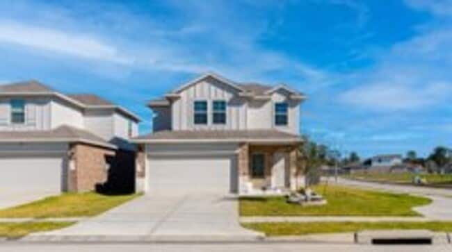 Building Photo - Peaceful & Convenient: Near 45, 99 & IAH! Rental