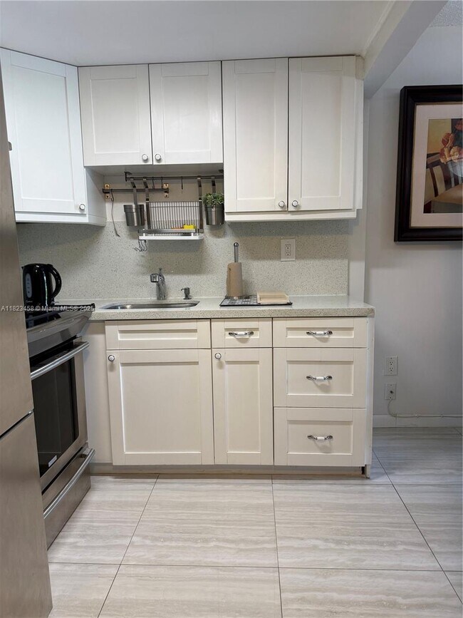 Photo - 17570 Atlantic Blvd Unit 405