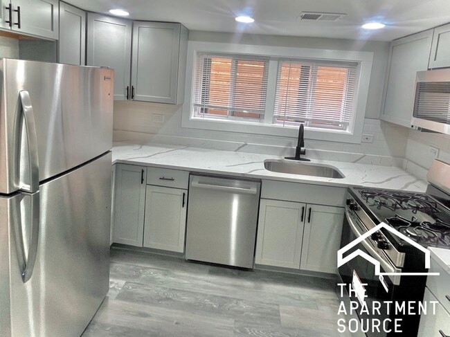 Photo - 2937 N Fairfield Ave Unit G